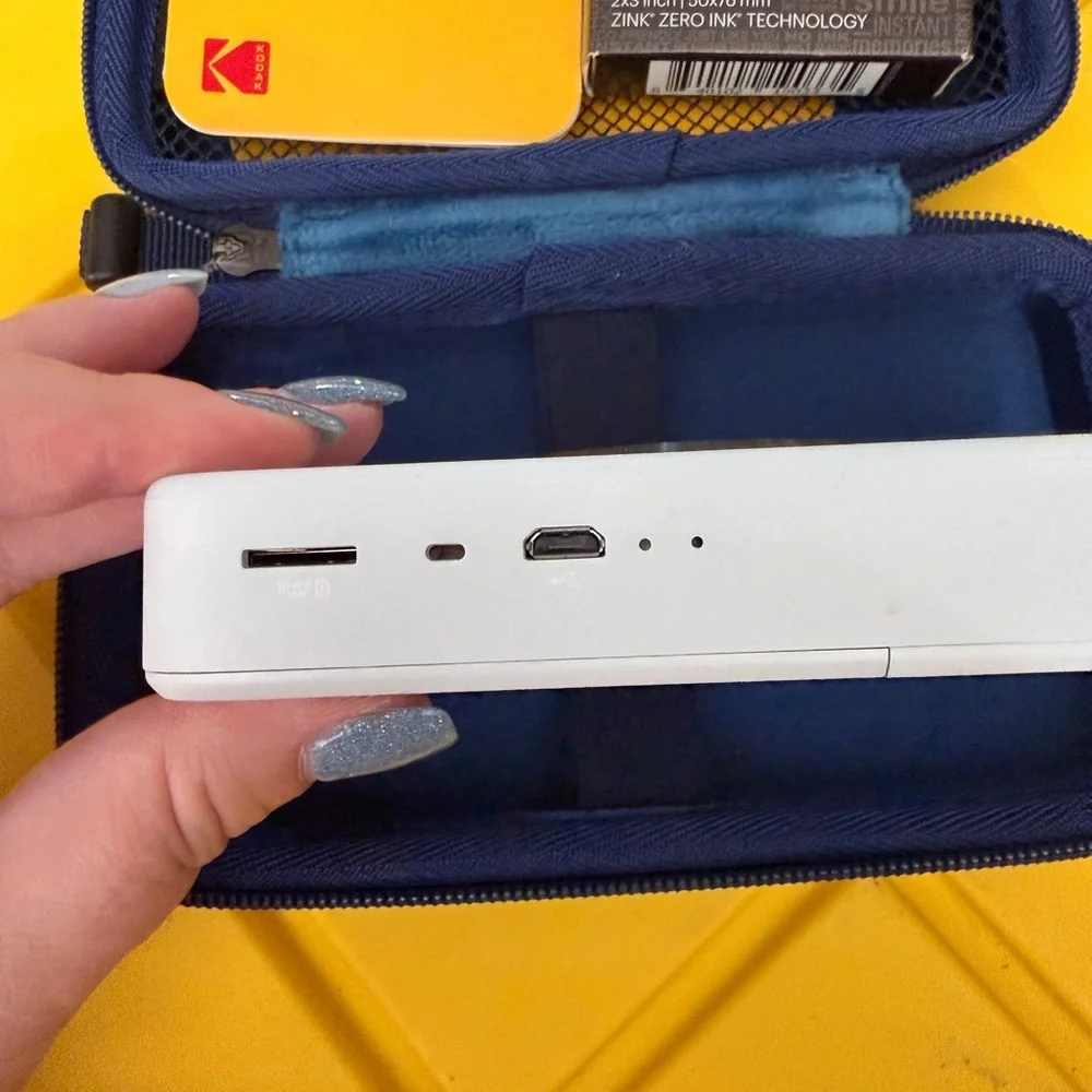 Kodak White Instant Camera
